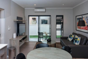 Elegant Fully Kitted 1-Bedroom Apartment